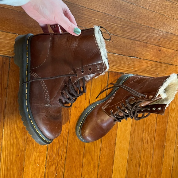 Dr Martens 1460 Serena WOMEN'S FAUX FUR LINED LACE UP BOOTS brown - Picture 3 of 6